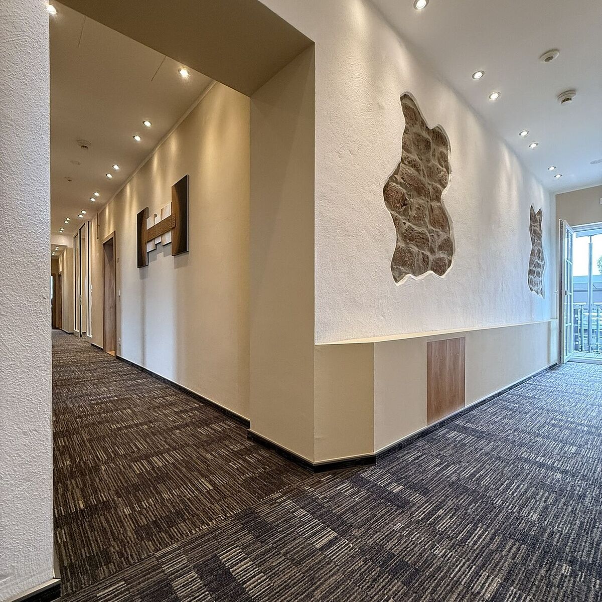 Flur zu den Zimmern - Hotel Saline